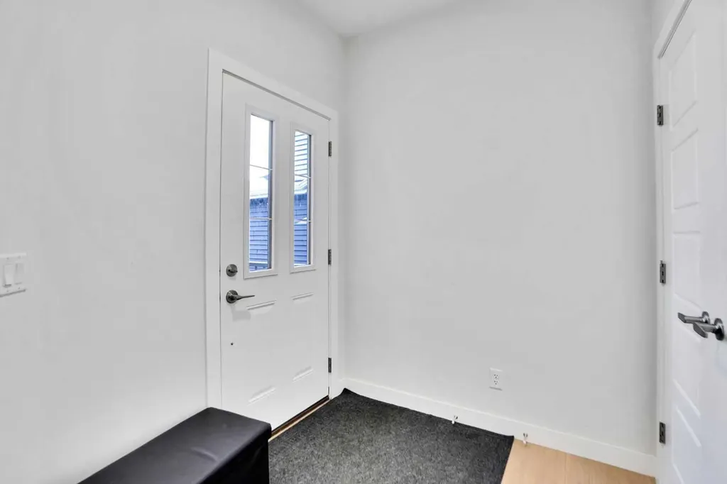 126 Hotchkiss Manor SE Calgary AB T3S 0G1