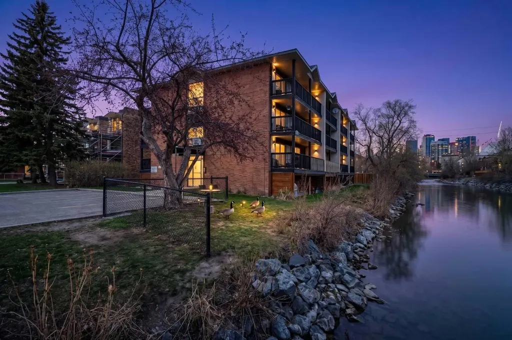 104 24 Avenue SW Calgary AB T2S 0J9