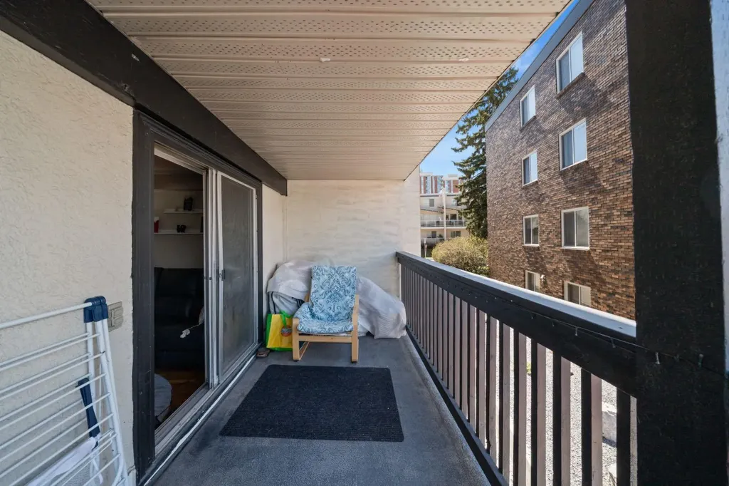 104 24 Avenue SW Calgary AB T2S 0J9