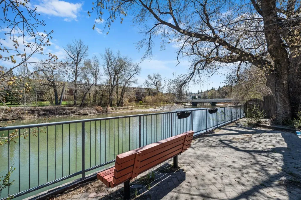 104 24 Avenue SW Calgary AB T2S 0J9