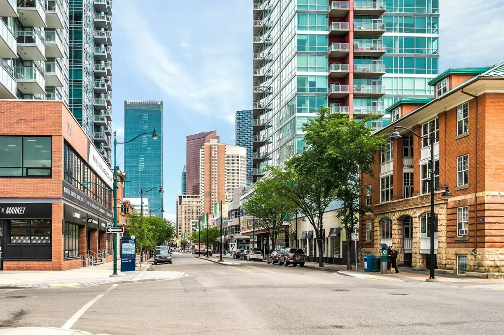 104 24 Avenue SW Calgary AB T2S 0J9