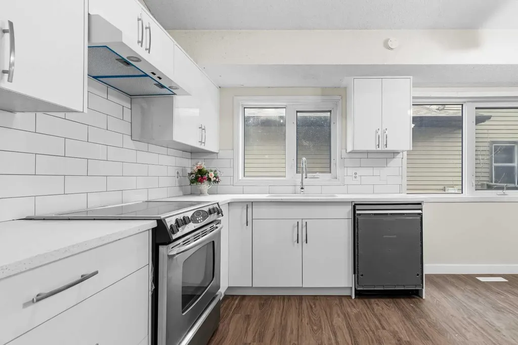 37 Martingrove Way NE Calgary AB T3J2T2
