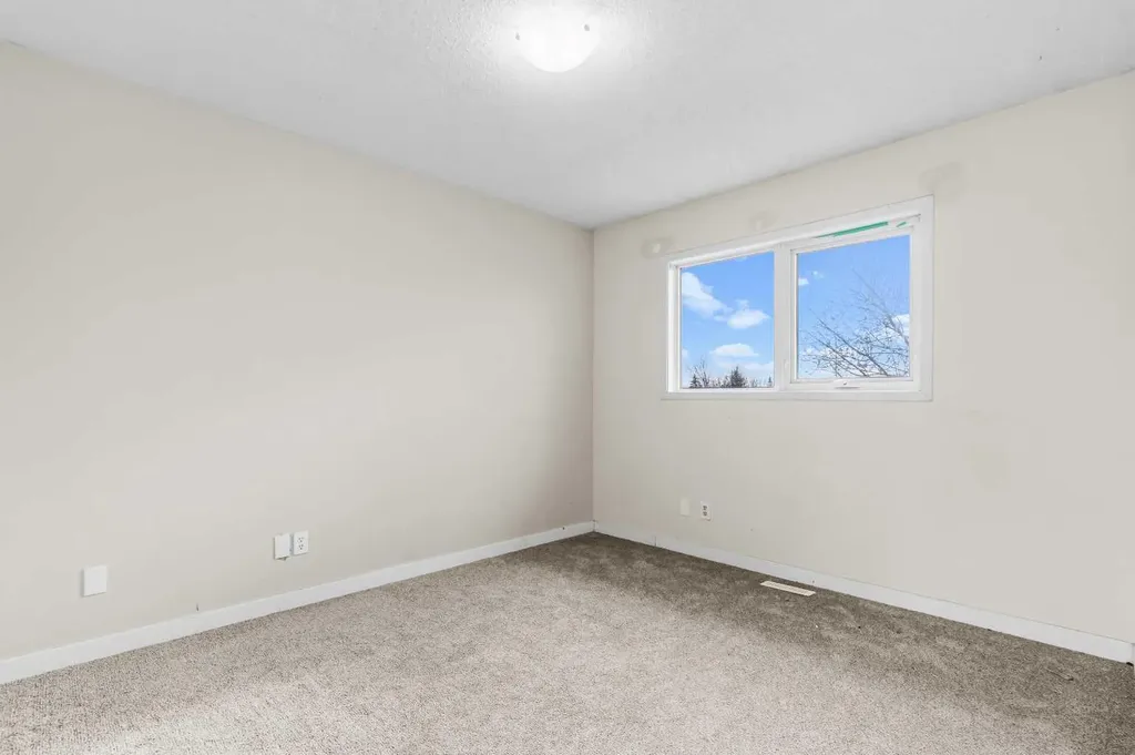 37 Martingrove Way NE Calgary AB T3J2T2