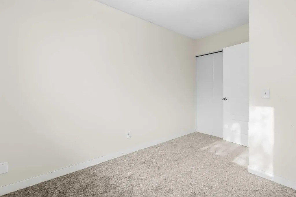 37 Martingrove Way NE Calgary AB T3J2T2