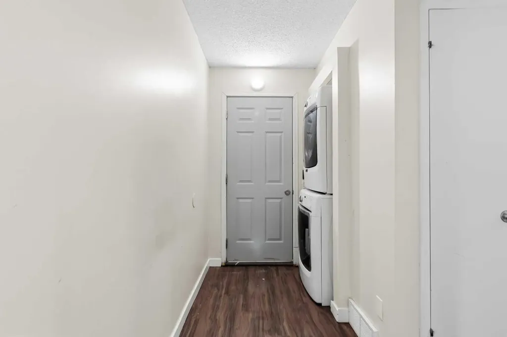 37 Martingrove Way NE Calgary AB T3J2T2