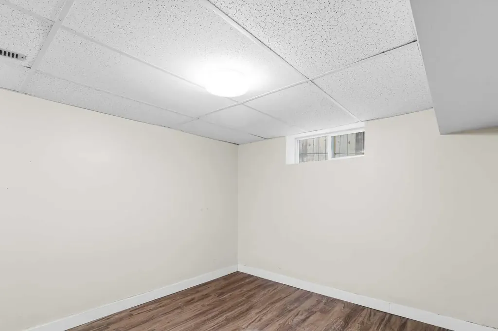 37 Martingrove Way NE Calgary AB T3J2T2