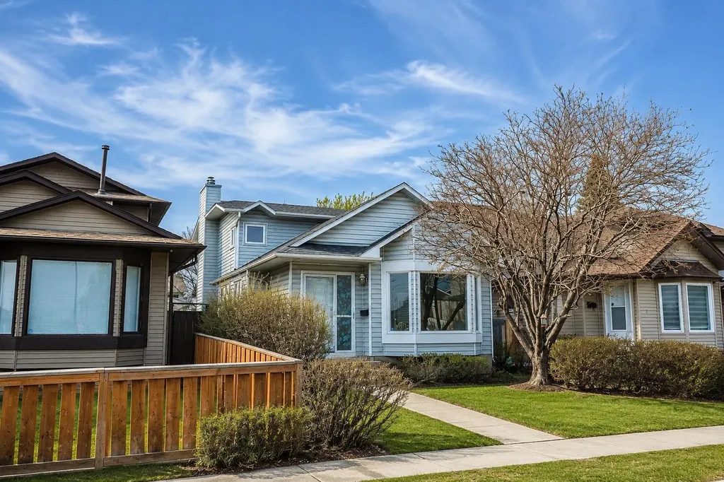 37 Martingrove Way NE Calgary AB T3J2T2