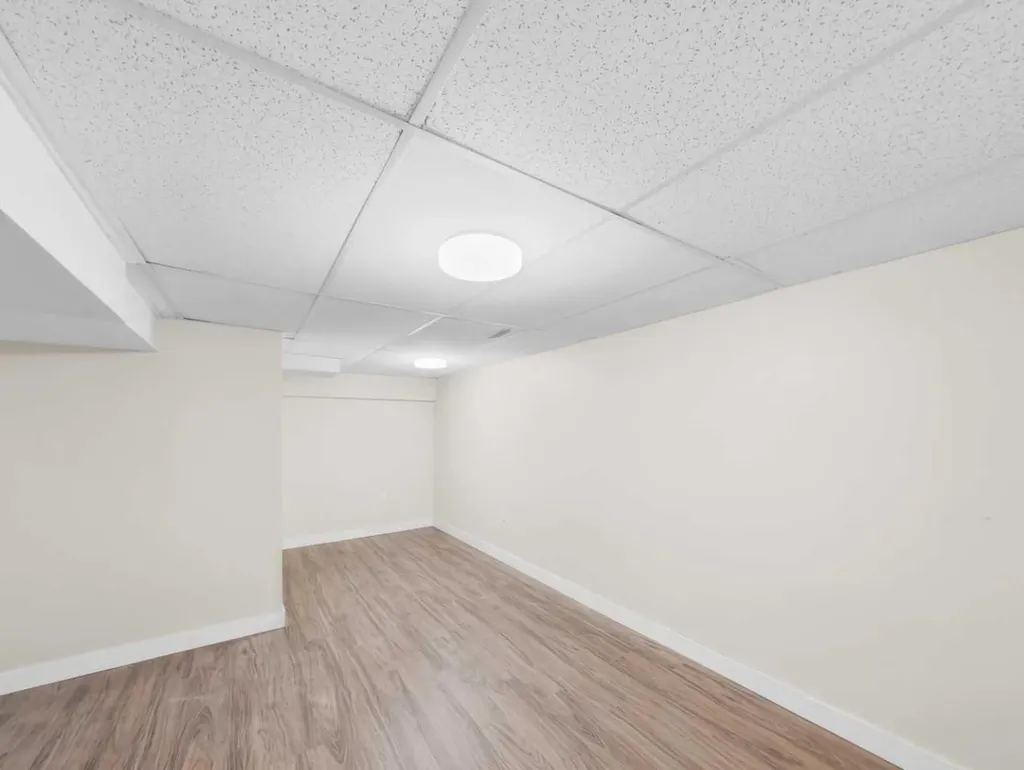 37 Martingrove Way NE Calgary AB T3J2T2