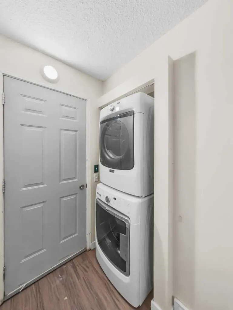 37 Martingrove Way NE Calgary AB T3J2T2