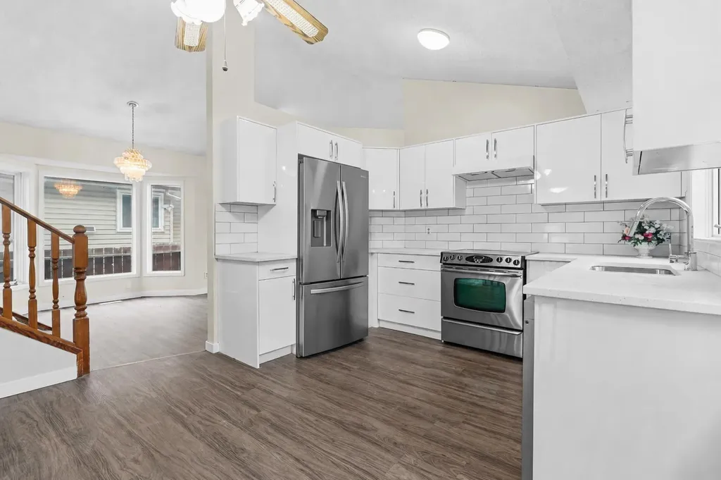 37 Martingrove Way NE Calgary AB T3J2T2