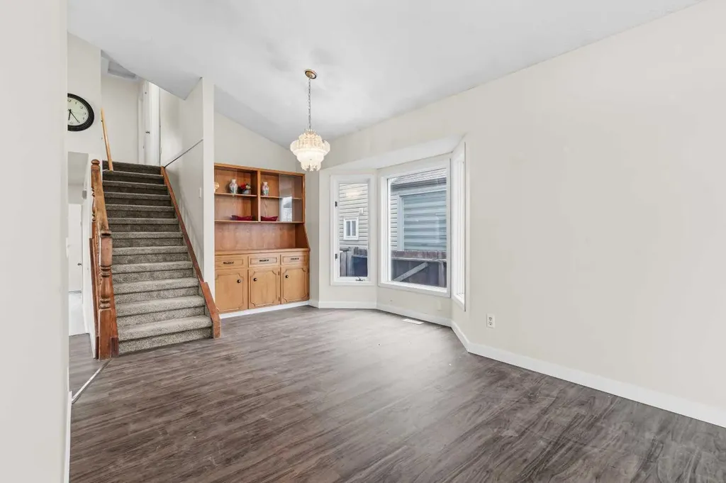 37 Martingrove Way NE Calgary AB T3J2T2