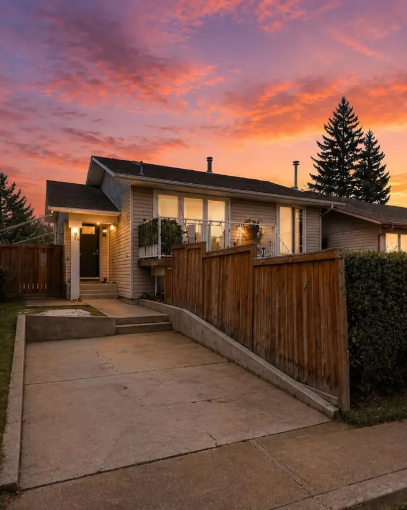 95 Summerwood Road Airdrie AB T4B 1K1
