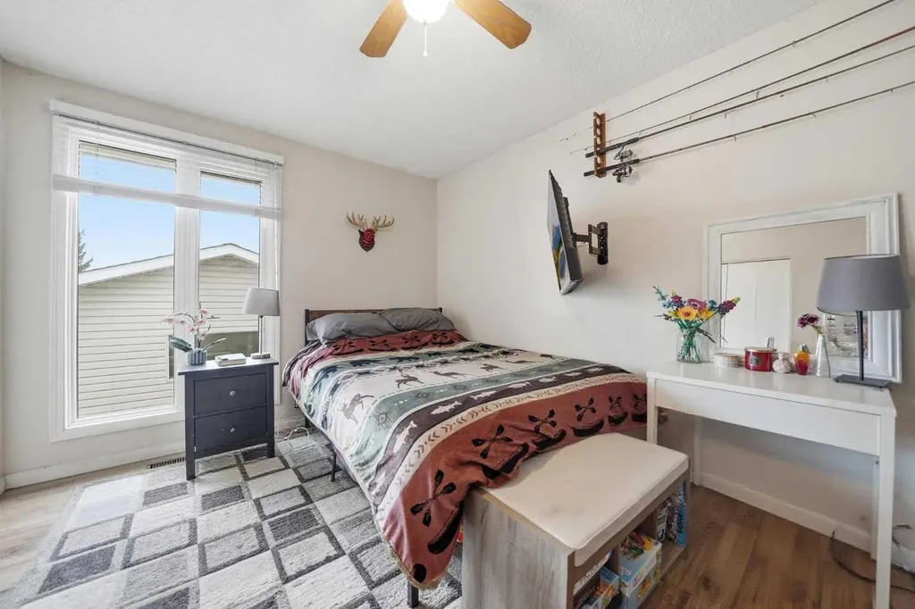95 Summerwood Road Airdrie AB T4B 1K1