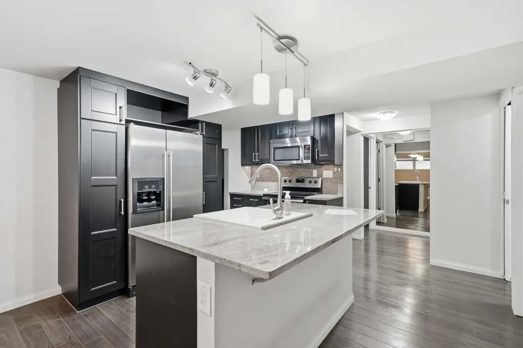 95 Summerwood Road Airdrie AB T4B 1K1