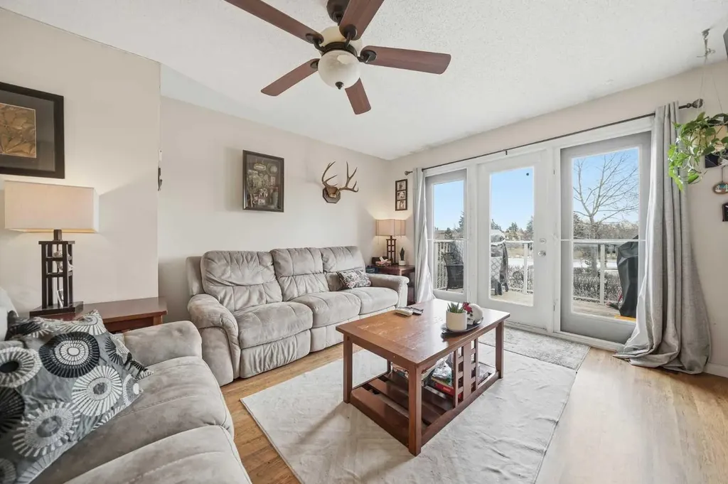 95 Summerwood Road Airdrie AB T4B 1K1