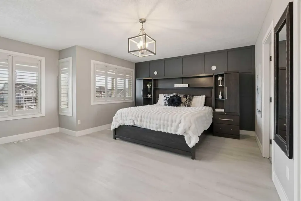 1826 Baywater Street SW Airdrie AB T4B 0A8