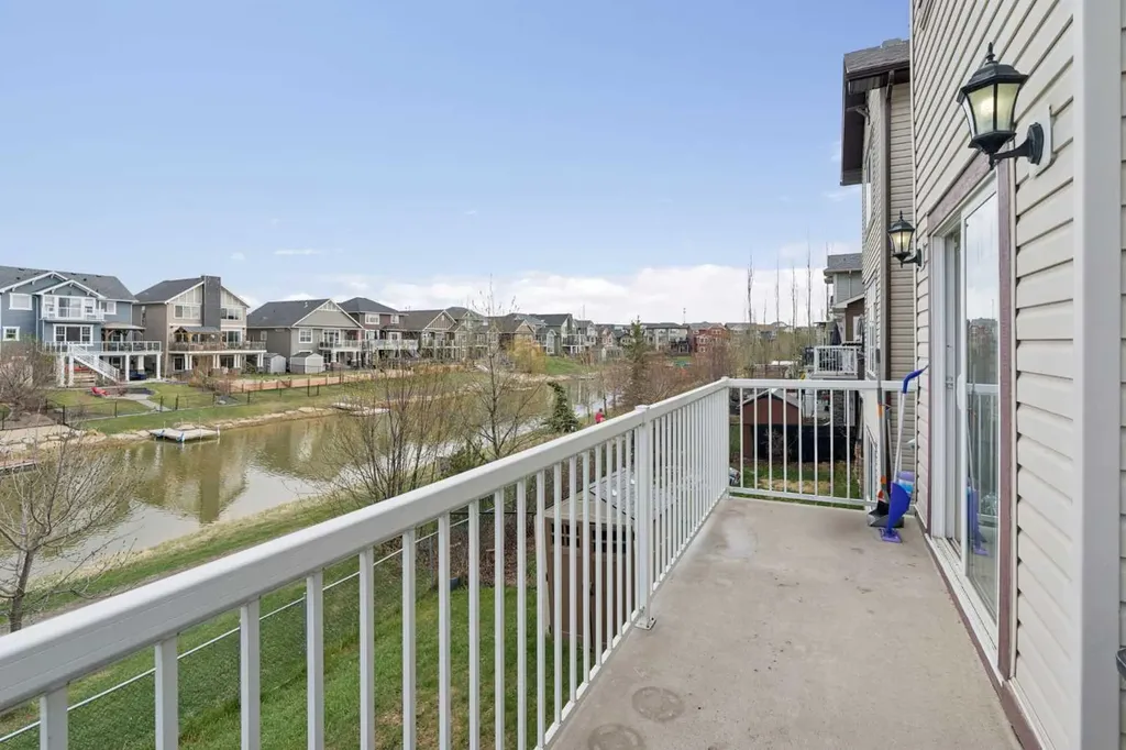 1826 Baywater Street SW Airdrie AB T4B 0A8
