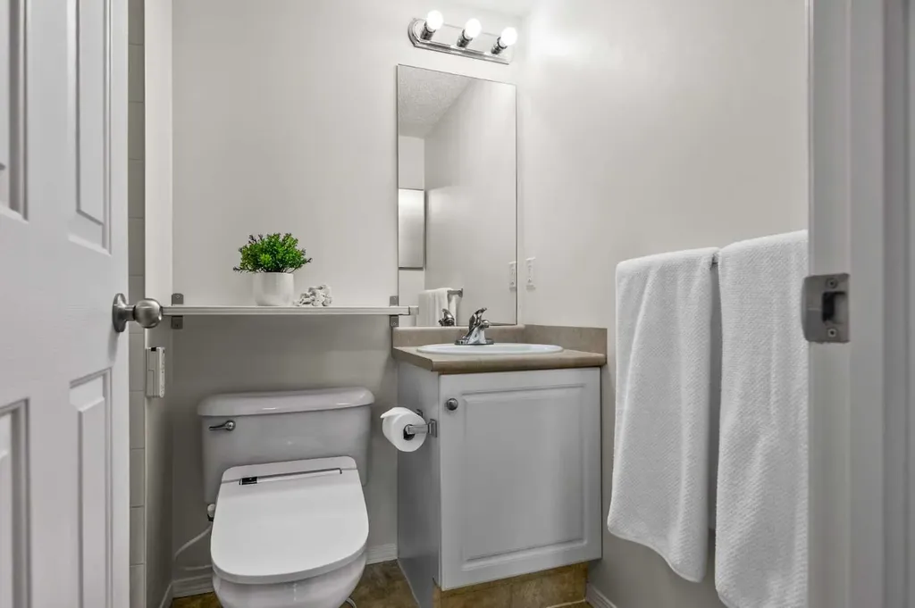 5500 Somervale Court SW Calgary AB T2Y4M1
