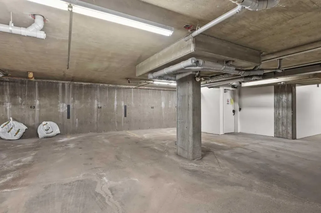 5500 Somervale Court SW Calgary AB T2Y4M1