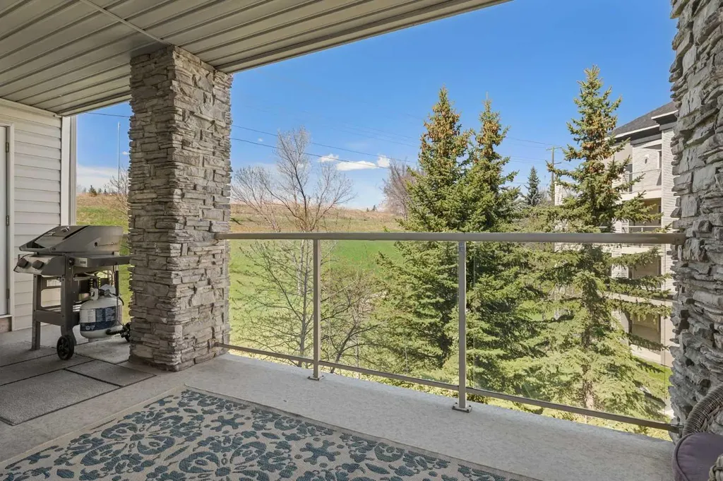 5500 Somervale Court SW Calgary AB T2Y4M1