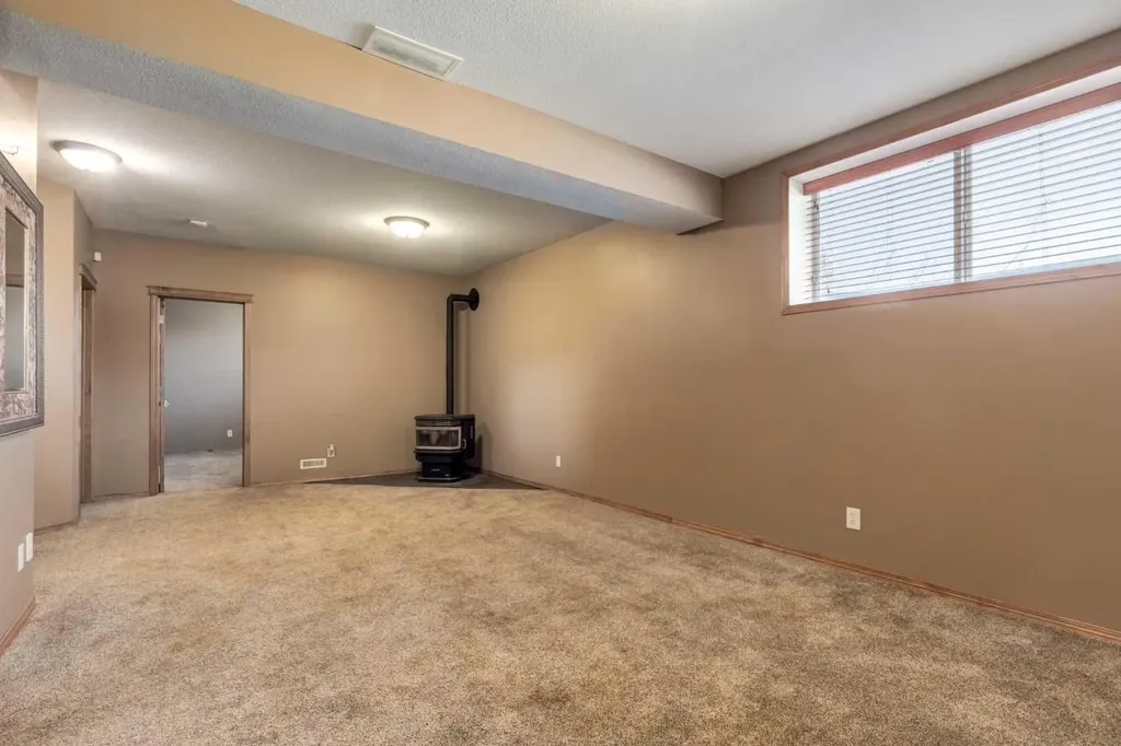 15 Barber Street NW Langdon AB T0J 1X2