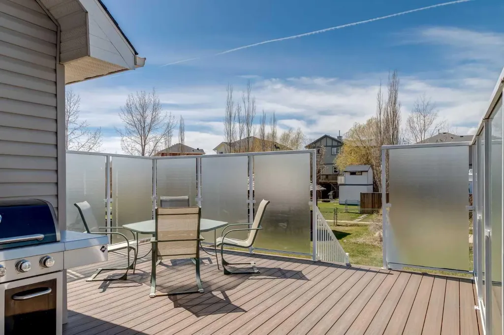 15 Barber Street NW Langdon AB T0J 1X2