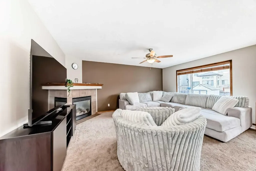 225 Kincora Heights NW Calgary AB T3R 1N6