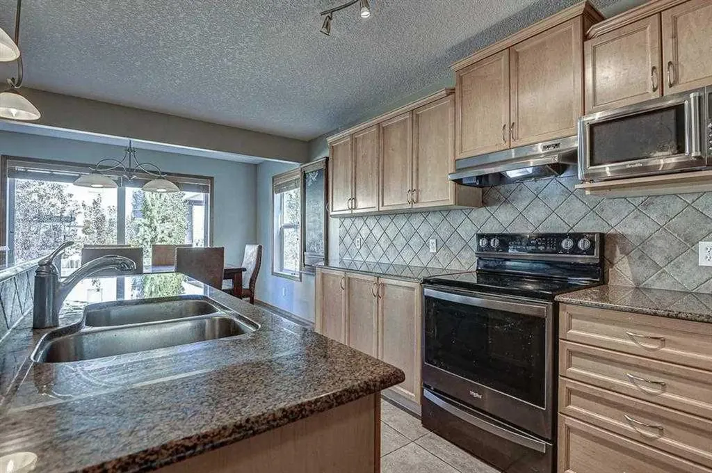 225 Kincora Heights NW Calgary AB T3R 1N6