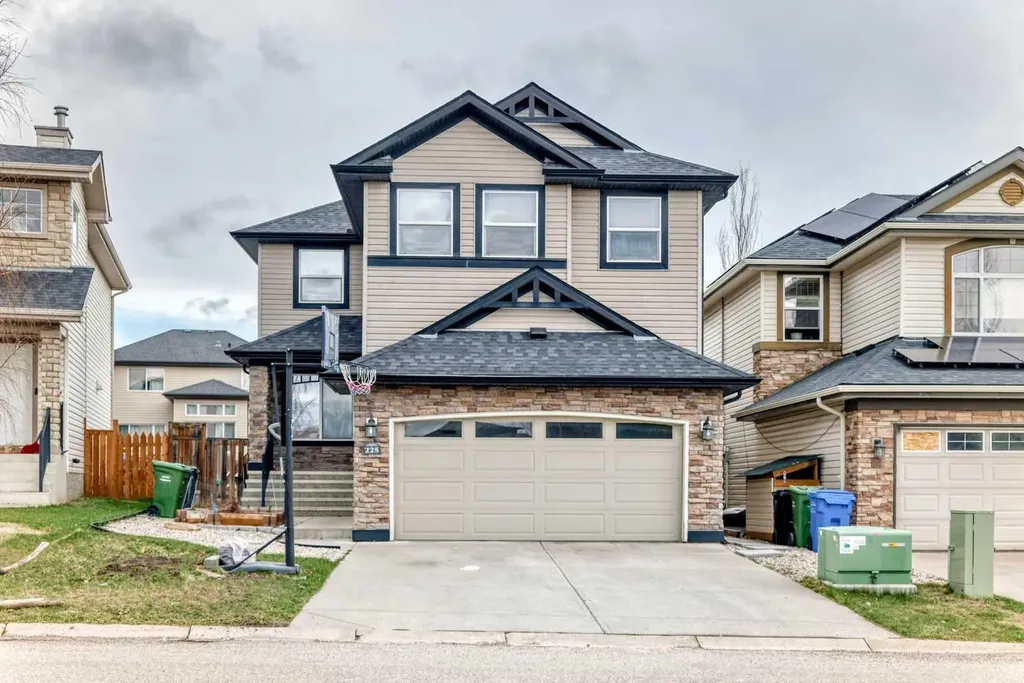 225 Kincora Heights NW Calgary AB T3R 1N6