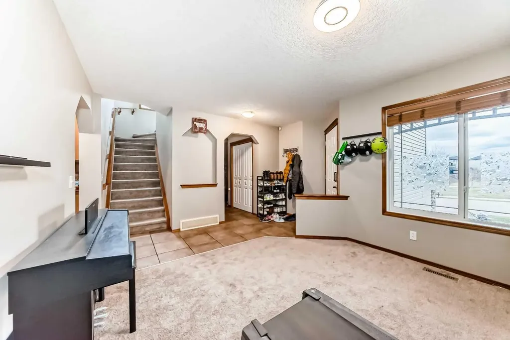225 Kincora Heights NW Calgary AB T3R 1N6