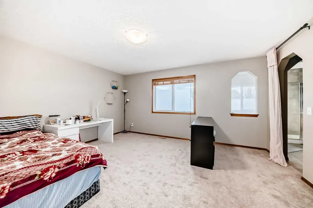 225 Kincora Heights NW Calgary AB T3R 1N6
