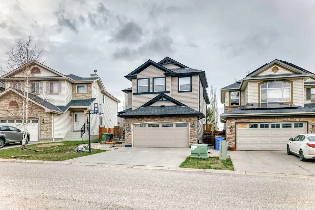 225 Kincora Heights NW Calgary AB T3R 1N6