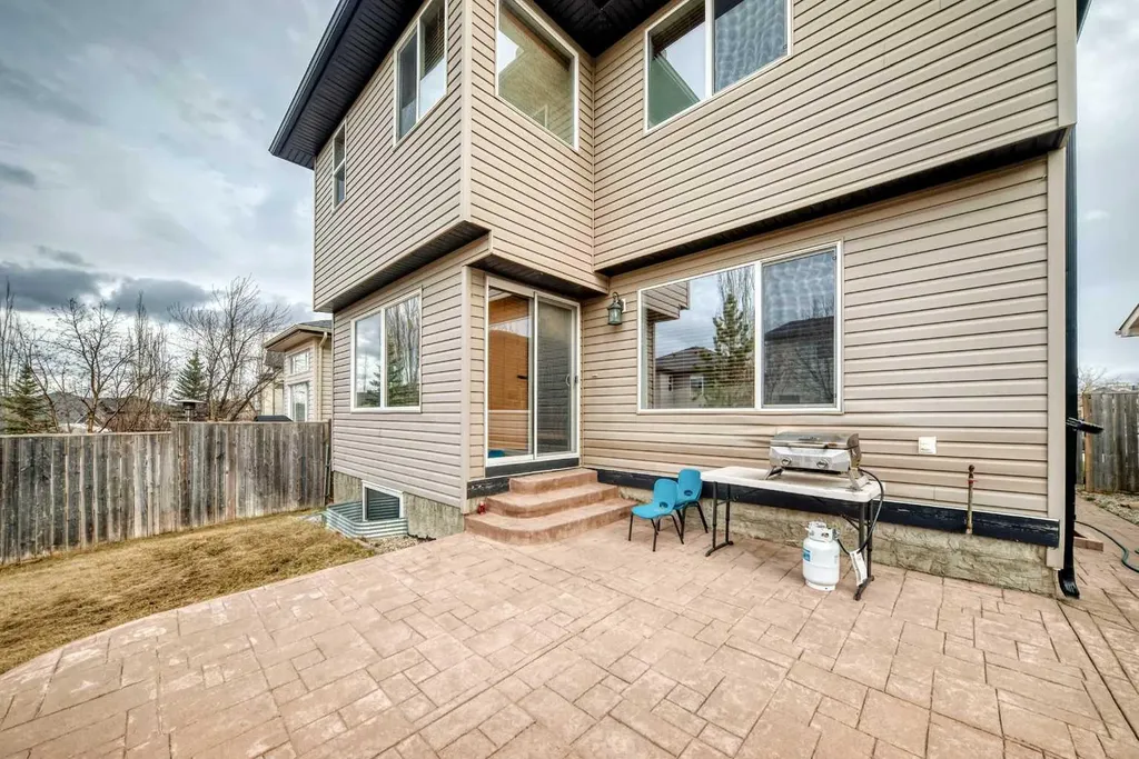 225 Kincora Heights NW Calgary AB T3R 1N6