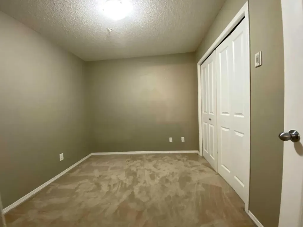 403 Mackenzie Way SW Airdrie AB T4B 3V7