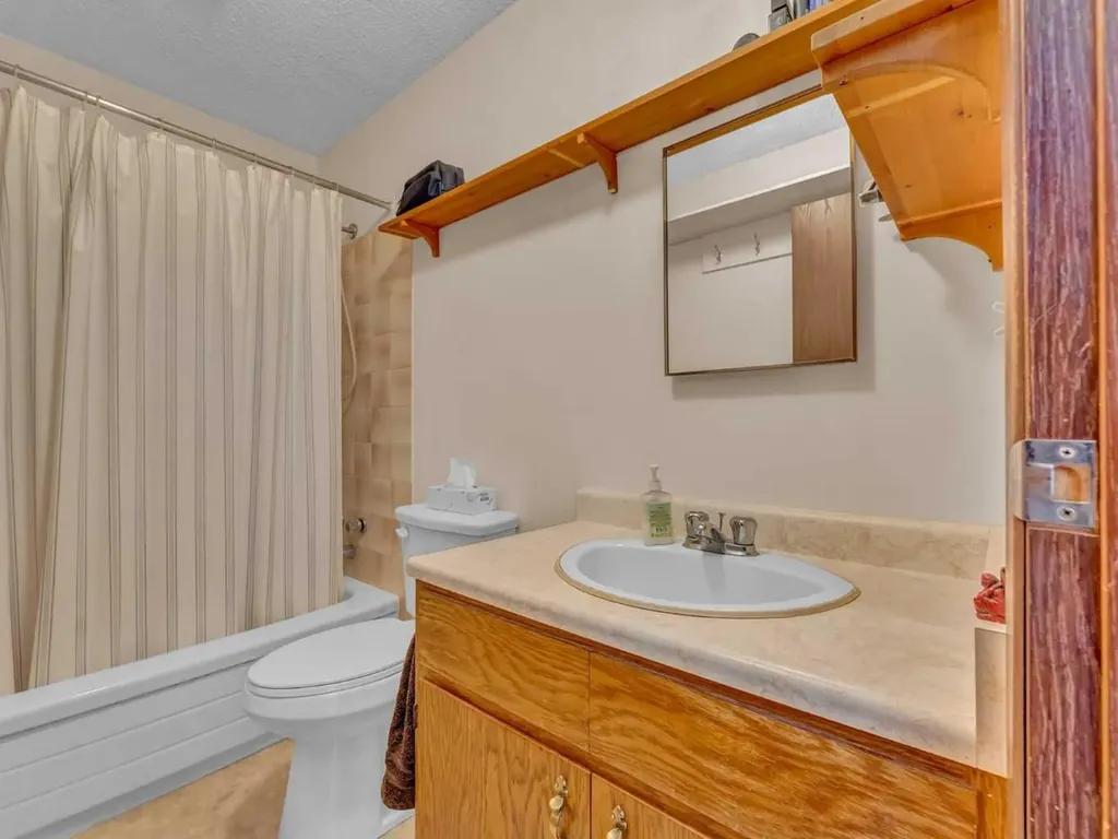 437 3 Avenue Bassano AB T0J0B0