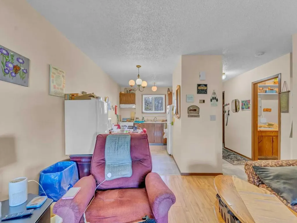 437 3 Avenue Bassano AB T0J0B0