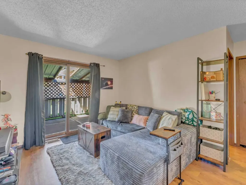 437 3 Avenue Bassano AB T0J0B0