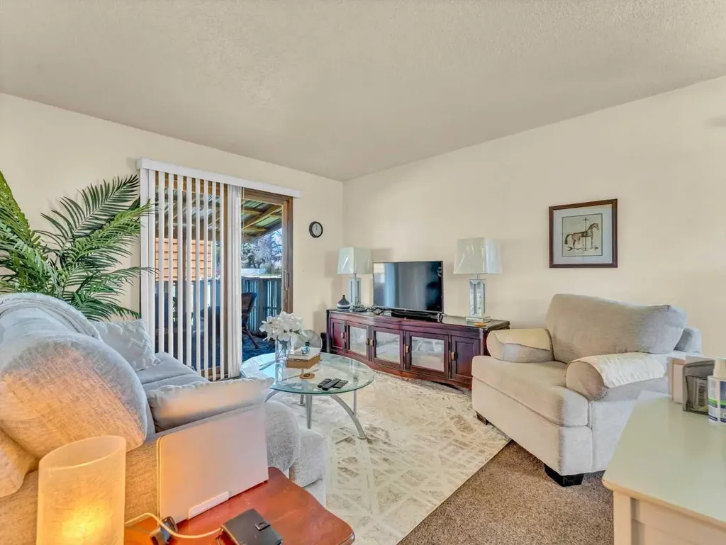 437 3 Avenue Bassano AB T0J0B0