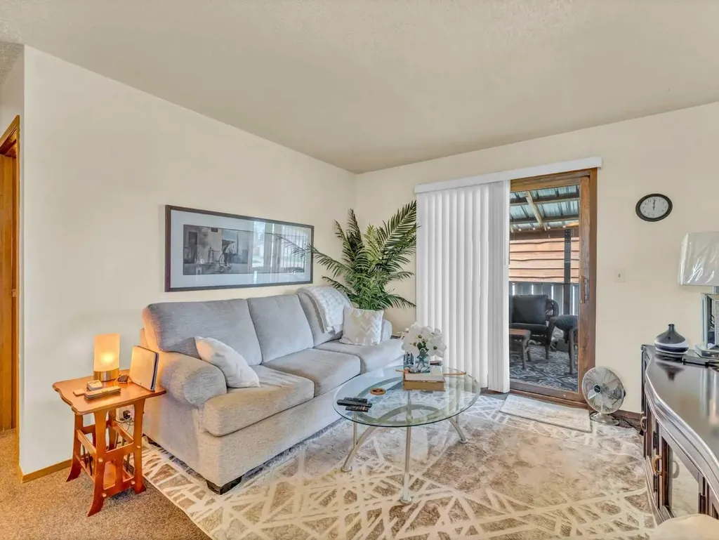 437 3 Avenue Bassano AB T0J0B0