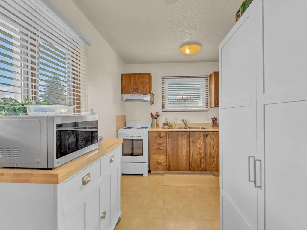 437 3 Avenue Bassano AB T0J0B0