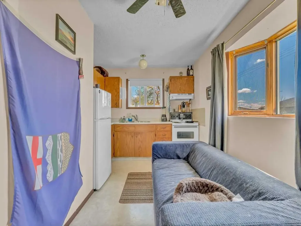 437 3 Avenue Bassano AB T0J0B0