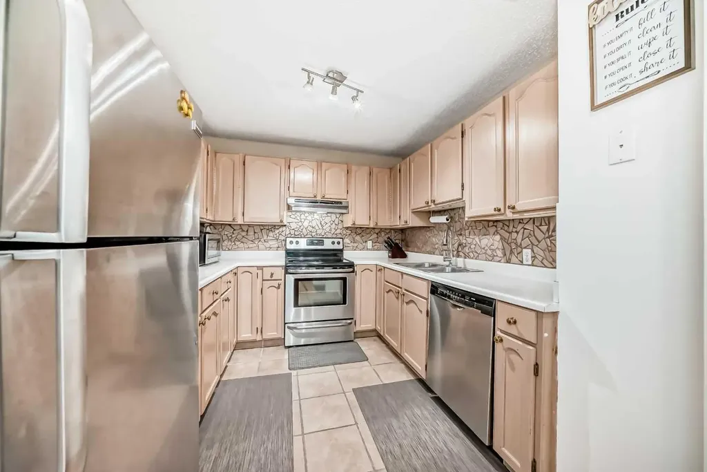 15 Falshire Terrace NE Calgary AB T3J3B1
