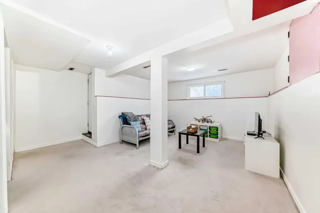 15 Falshire Terrace NE Calgary AB T3J3B1