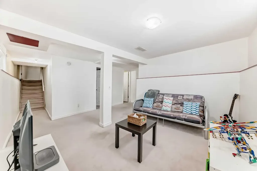 15 Falshire Terrace NE Calgary AB T3J3B1