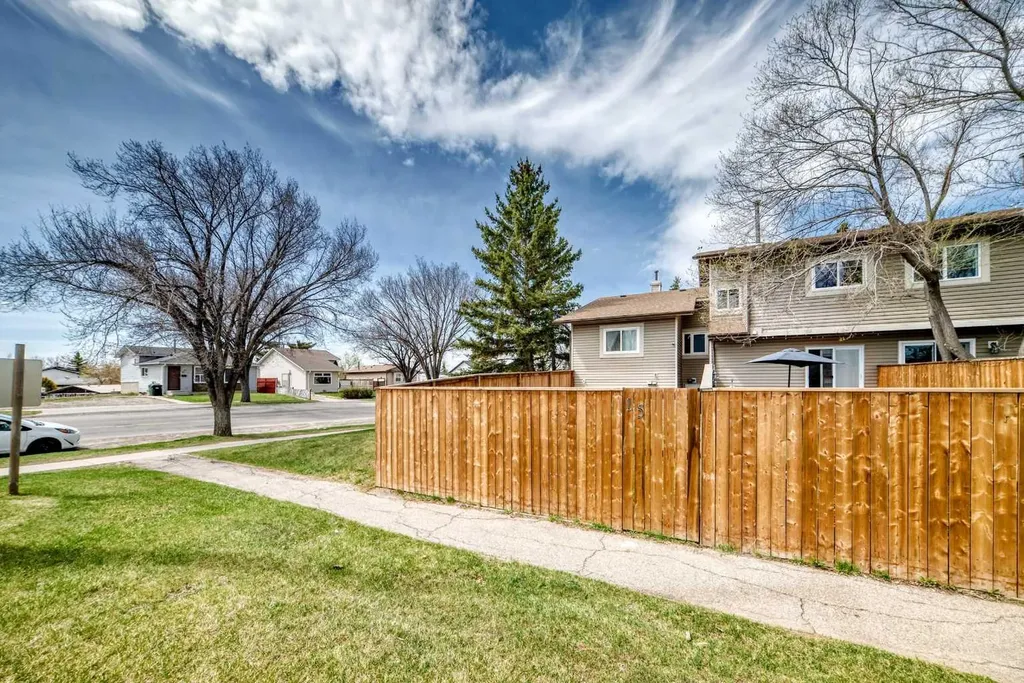 15 Falshire Terrace NE Calgary AB T3J3B1