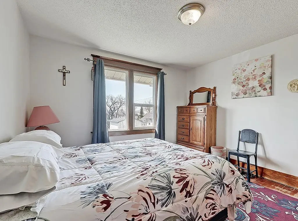 5136 54 Avenue Stavely AB T0L 1Z0