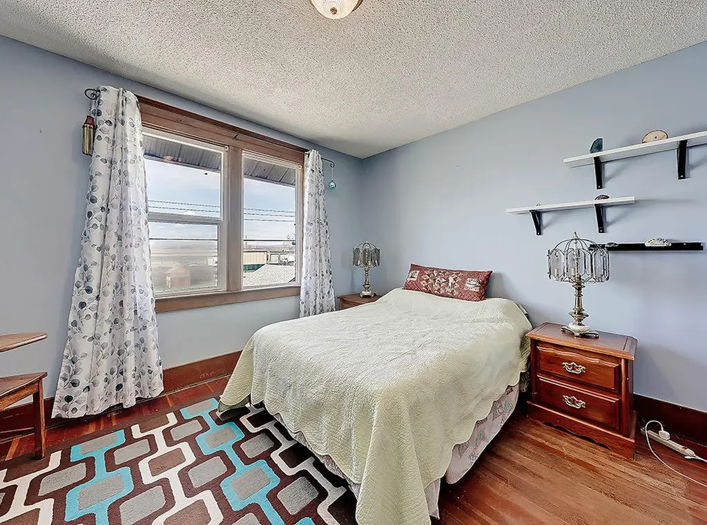 5136 54 Avenue Stavely AB T0L 1Z0