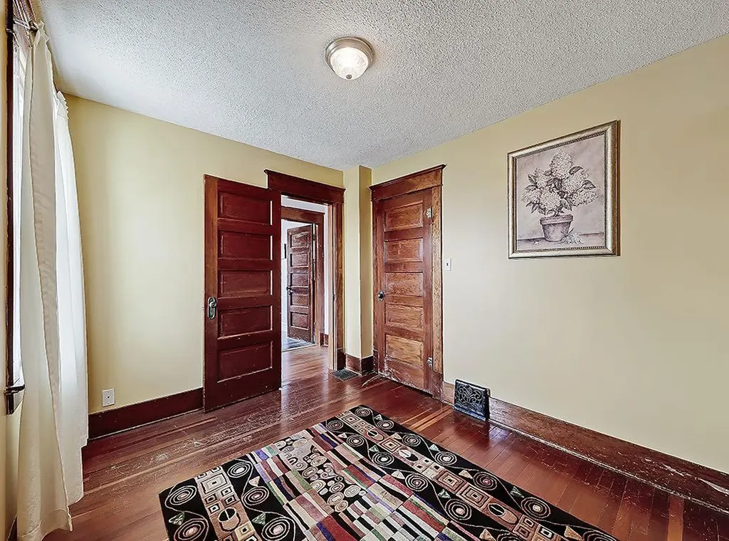 5136 54 Avenue Stavely AB T0L 1Z0