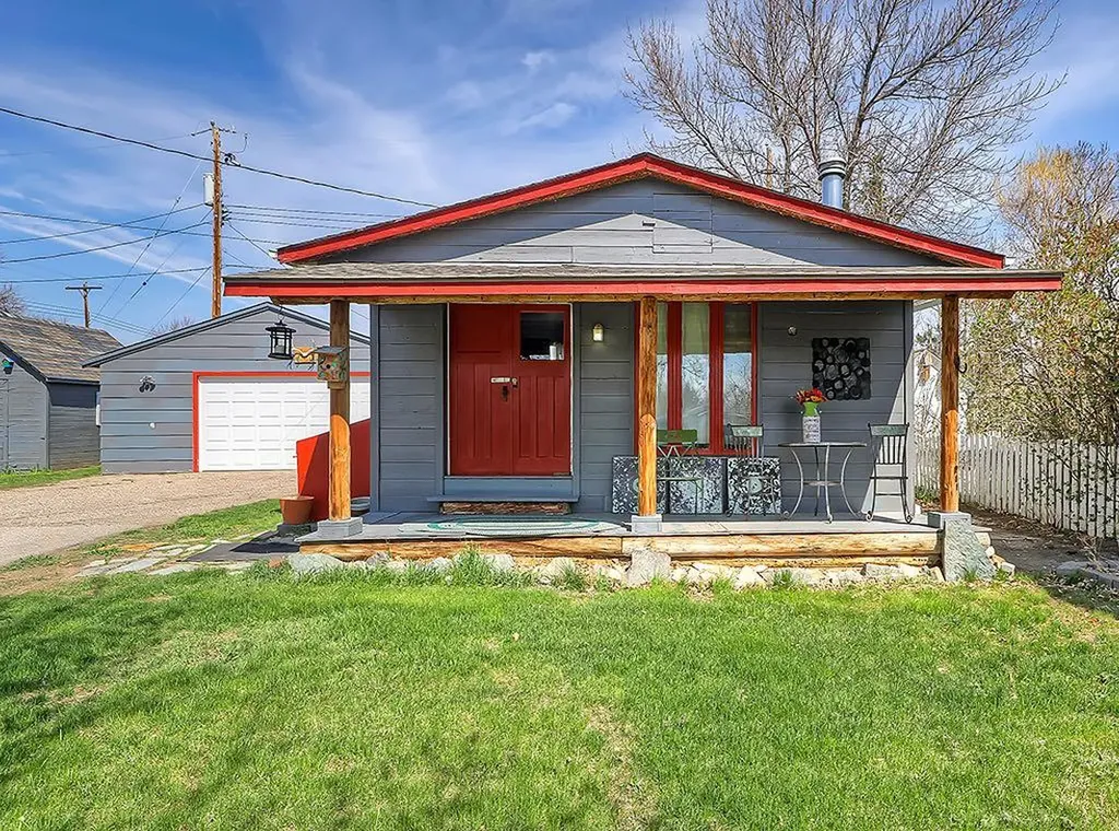 5136 54 Avenue Stavely AB T0L 1Z0