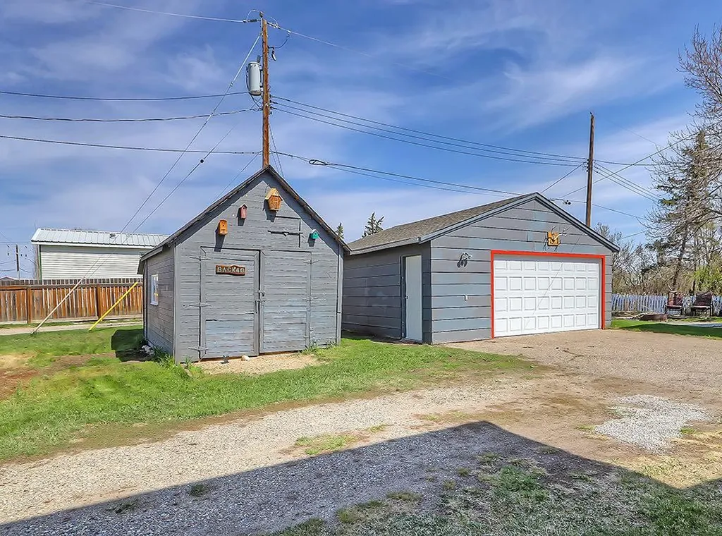 5136 54 Avenue Stavely AB T0L 1Z0